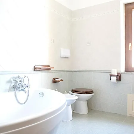 Daire With 3 Bedrooms In With Wonderful Lake View And Furnished Balcony 3 Km From The Slopes Lorica