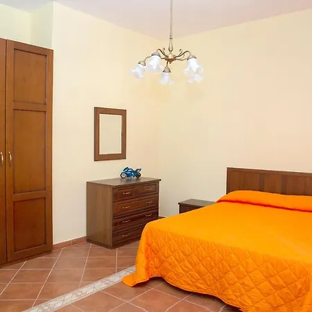 With 3 Bedrooms In With Wonderful Lake View And Furnished Balcony 3 Km From The Slopes * Lorica