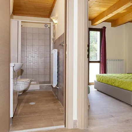 Daire With 3 Bedrooms In With Wonderful Lake View And Furnished Balcony 3 Km From The Slopes